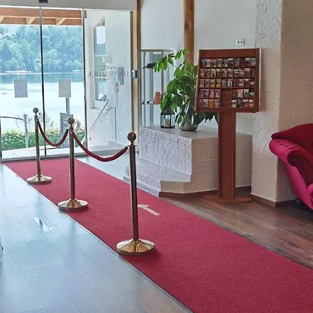 Hotel Ederseeblick 3*