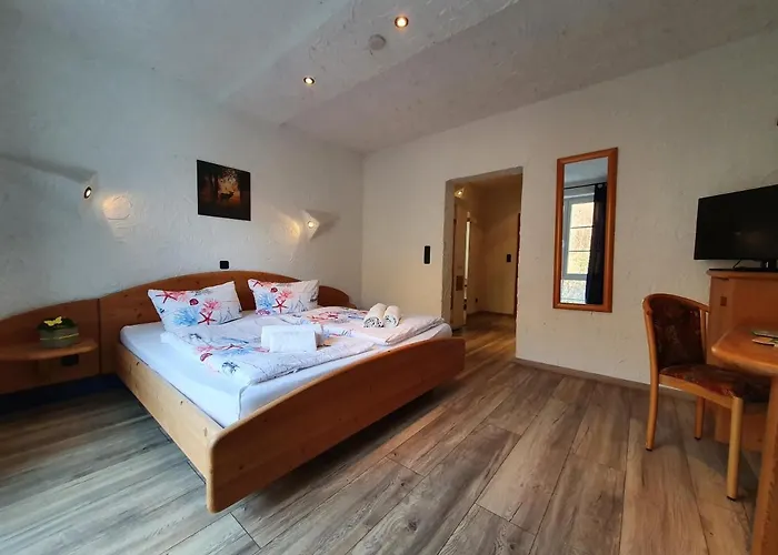 Hotel Ederseeblick 3*