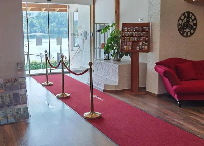 Hotel Ederseeblick 3*